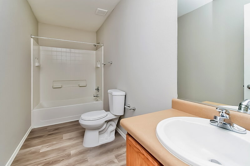 1,745/Mo, 1076 W Camino Hombre Viejo Sahuarita, AZ 85629 Bathroom View