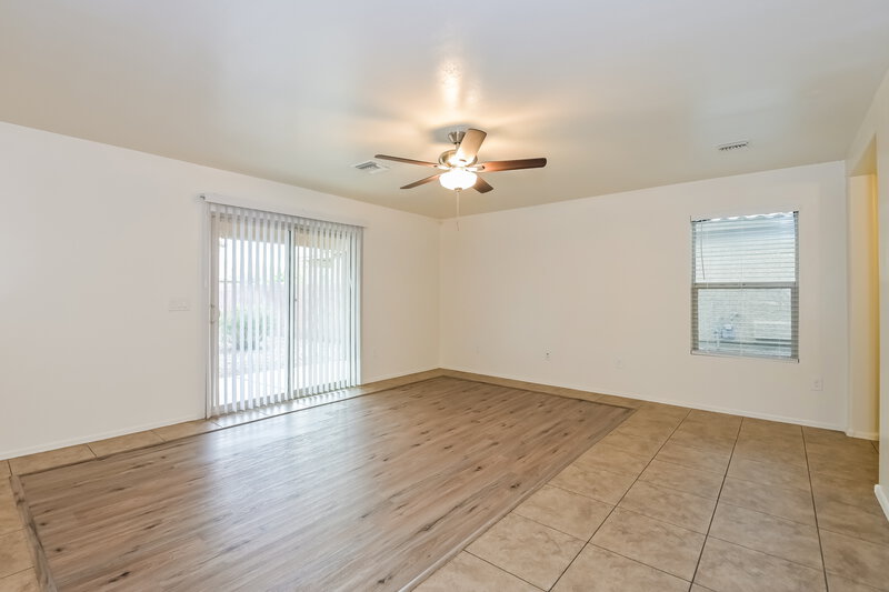 1,635/Mo, 933 W Calle Arroyo Norte Green Valley, AZ 85614 Living Room View