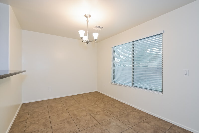 1,635/Mo, 933 W Calle Arroyo Norte Green Valley, AZ 85614 Dining Room View