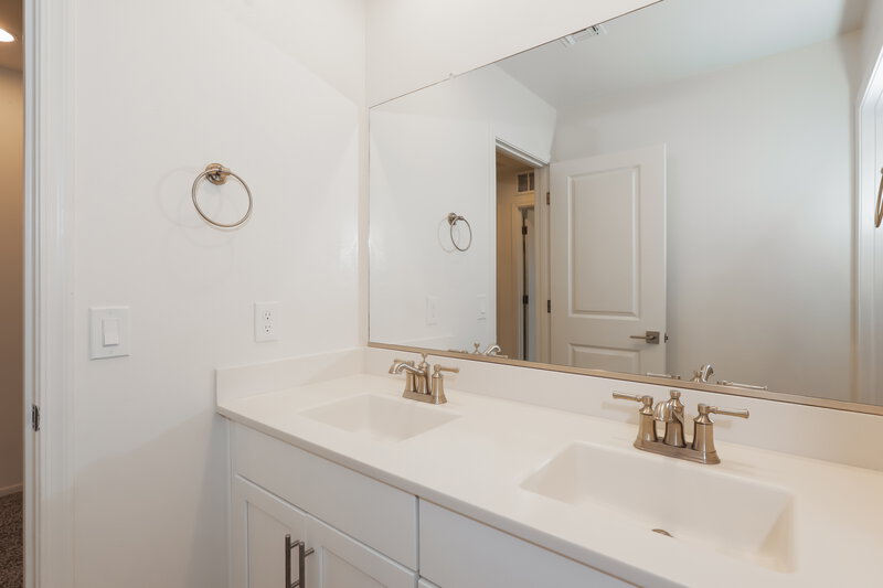 2,060/Mo, 10775 W Embrey Dr Marana, AZ 85653 Bathroom View