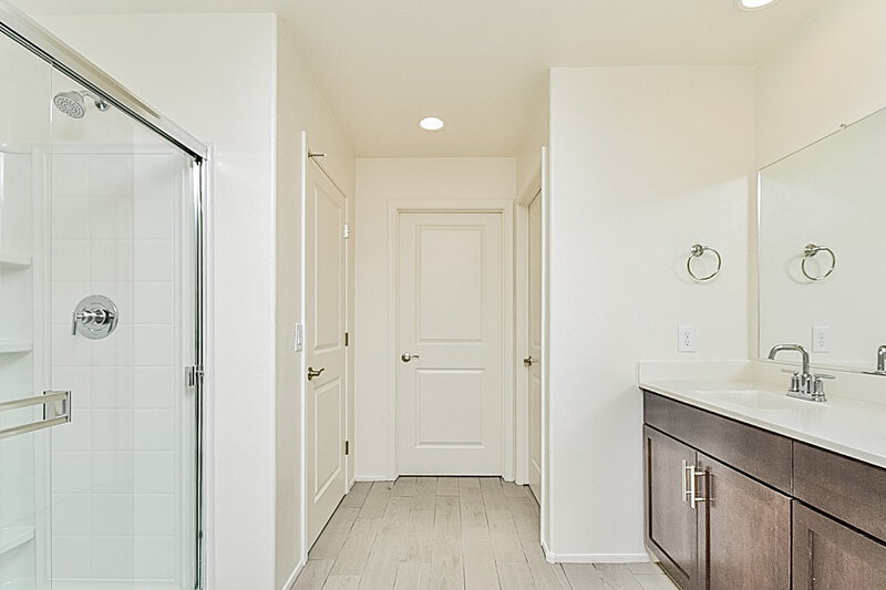 1,765/Mo, 7751 S Candlepine Dr Tucson, AZ 85757 Main Bathroom View