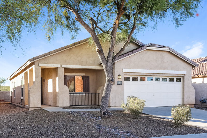 2,005/Mo, 14548 S Camino Vendaval Sahuarita, AZ 85629 Front View