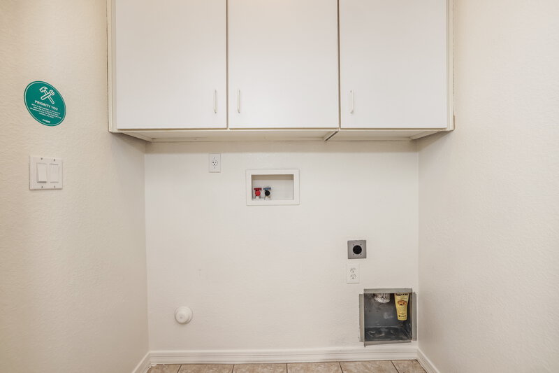 2,005/Mo, 14548 S Camino Vendaval Sahuarita, AZ 85629 Laundry Room View