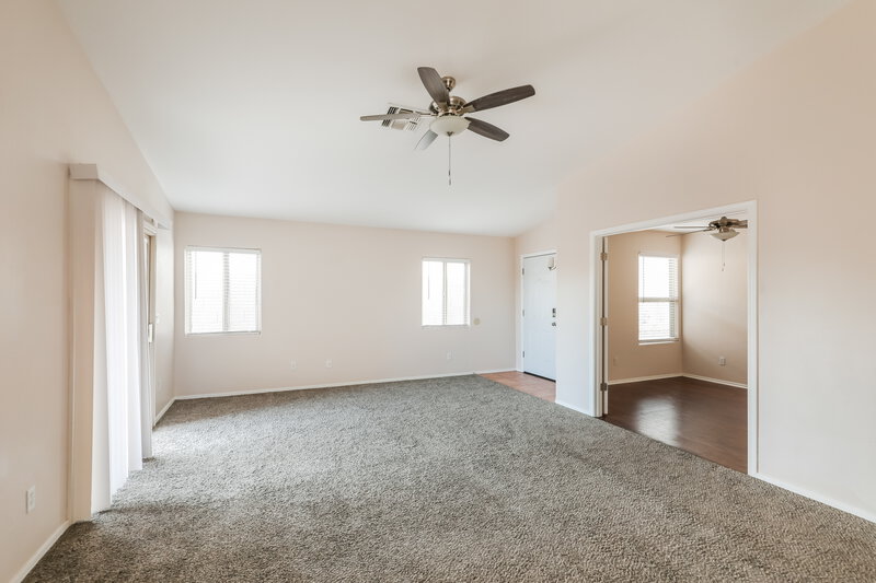 1,795/Mo, 422 W Tara Danette Dr Tucson, AZ 85704 Living Room View 3