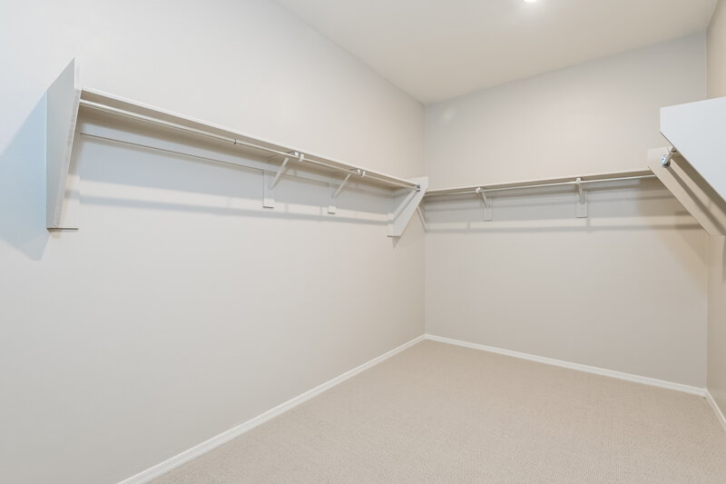 2,200/Mo, 13875 E Silver Pine Trl Vail, AZ 85641 Walk In Closet View