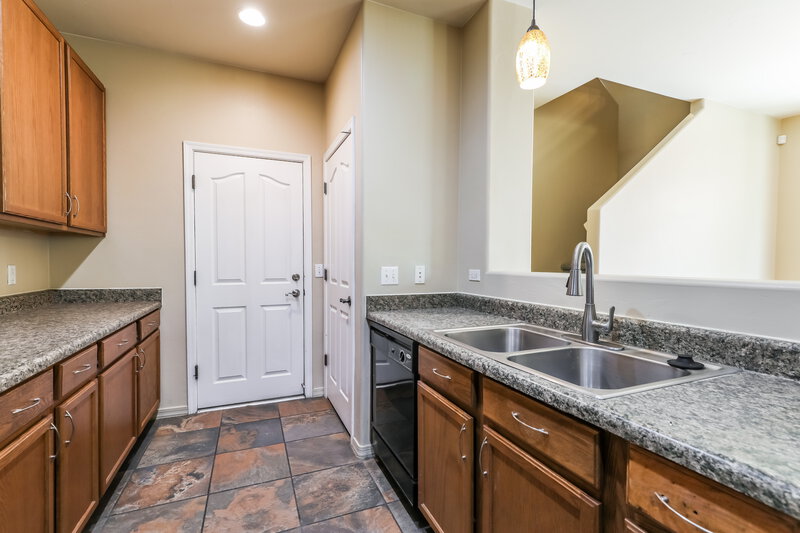 1,670/Mo, 293 W Paseo Celestial Sahuarita, AZ 85629 Kitchen View 3