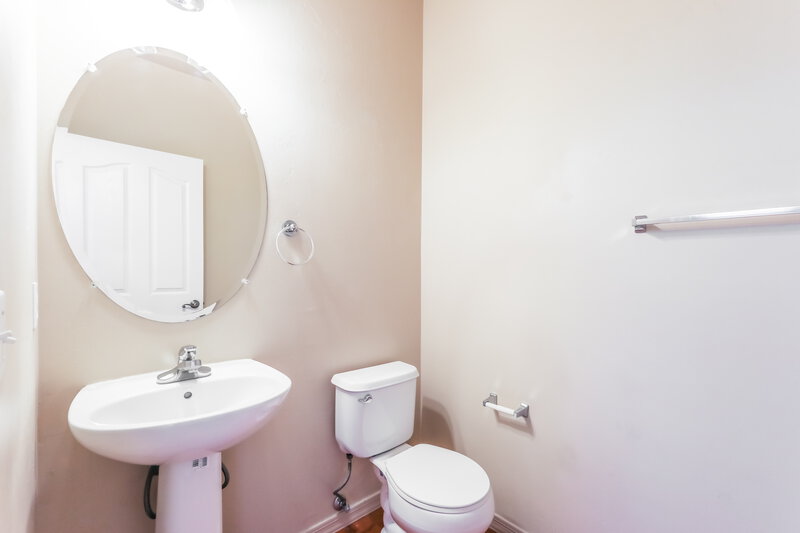 1,670/Mo, 293 W Paseo Celestial Sahuarita, AZ 85629 Bathroom View 2