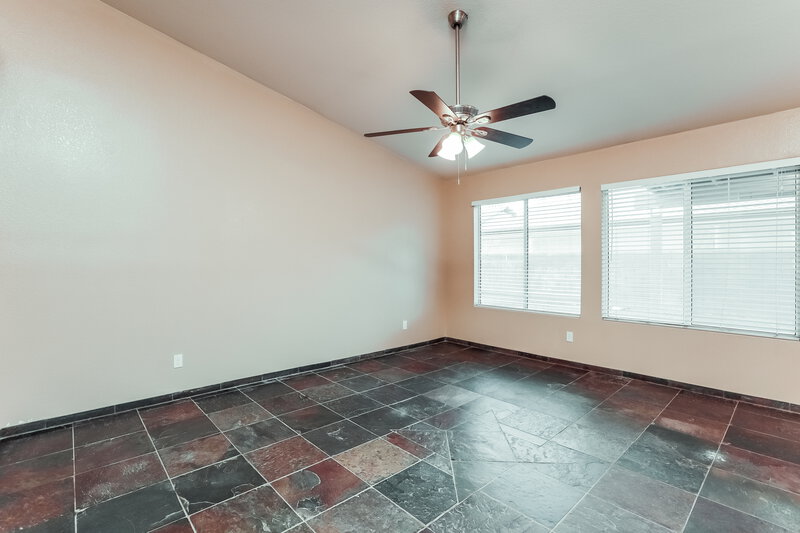 2,085/Mo, 7519 W Summer Sky Dr Tucson, AZ 85743 Family Room View