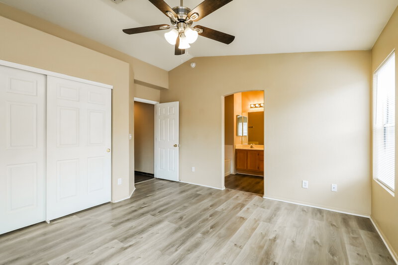 2,115/Mo, 7519 W Summer Sky Dr Tucson, AZ 85743 Main Bedroom View 2