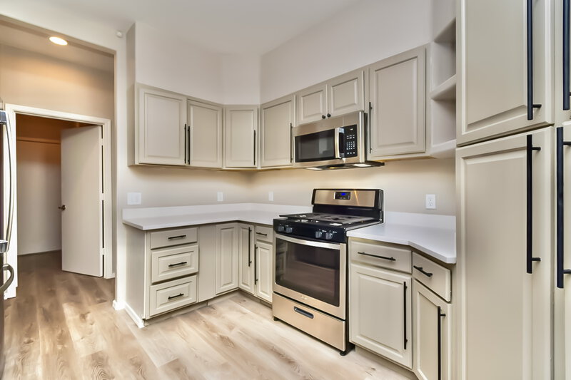 2,280/Mo, 6968 S Martlet Dr Tucson, AZ 85756 Kitchen View 2