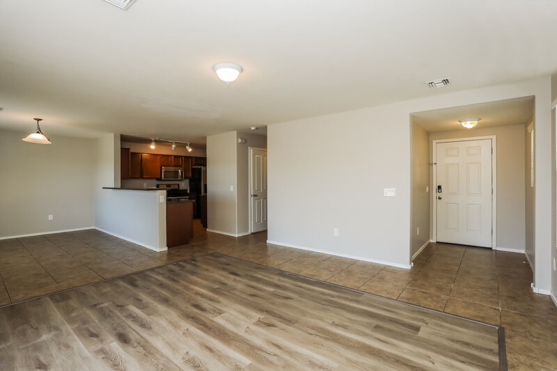 1,775/Mo, 868 W Calle Arroyo Norte Green Valley, AZ 85614 Living Room View 2