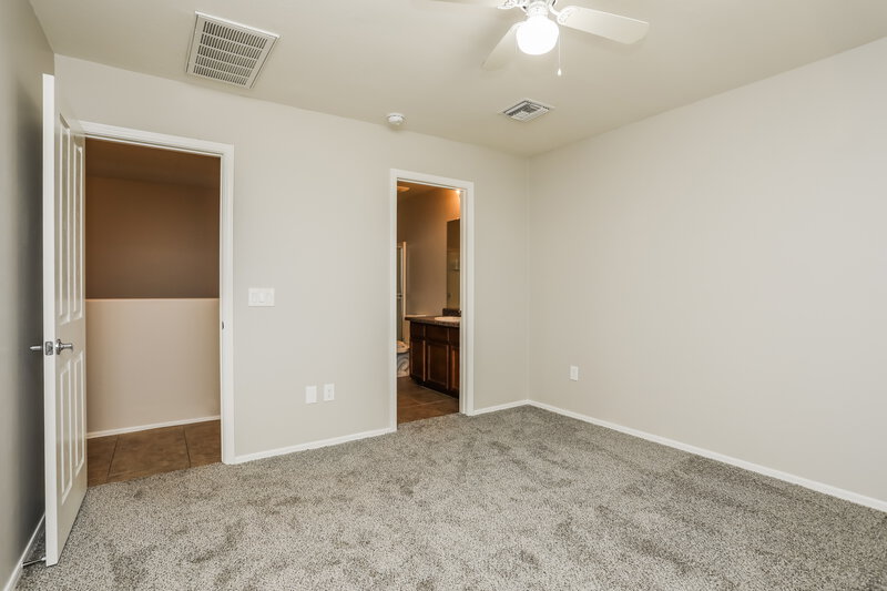 1,775/Mo, 868 W Calle Arroyo Norte Green Valley, AZ 85614 Main Bedroom View 2
