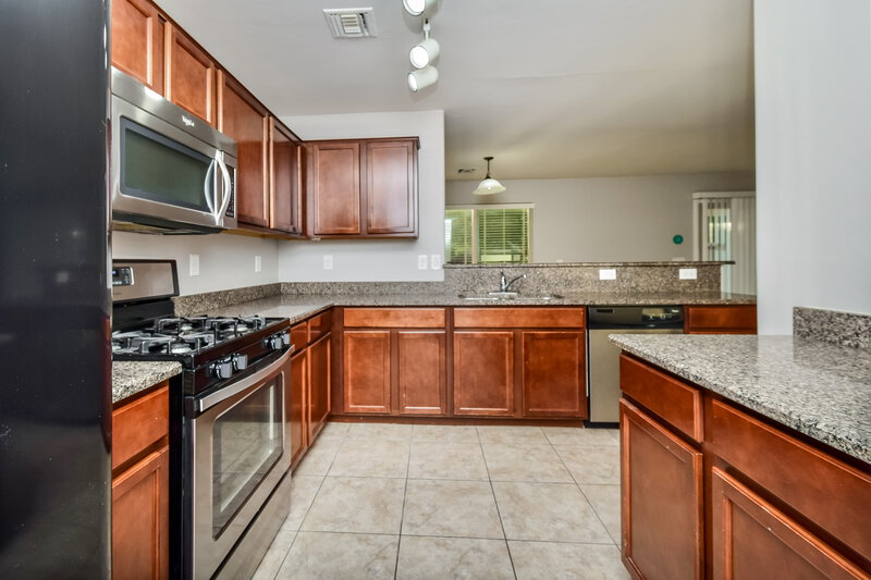 1,670/Mo, 18356 S Avenida Arroyo Seco Green Valley, AZ 85614 Kitchen View 2