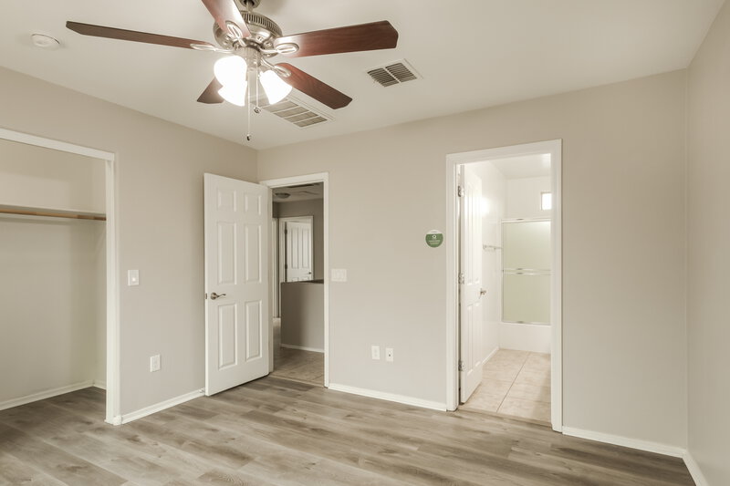 1,595/Mo, 18351 S Avenida Arroyo Seco Green Valley, AZ 85614 Main Bedroom View