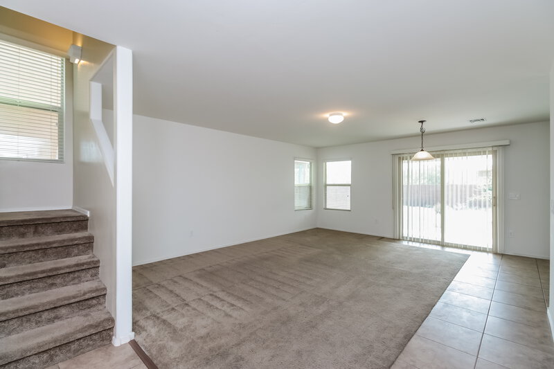 1,800/Mo, 18362 S Avenida Arroyo Seco Green Valley, AZ 85614 Dining Room View 2