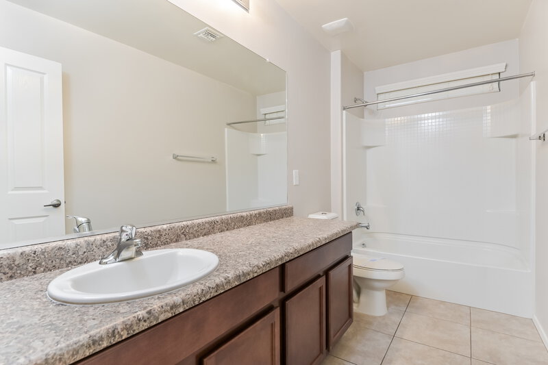 3,110/Mo, 18357 S Avenida Arroyo Seco Green Valley, AZ 85614 Bathroom View