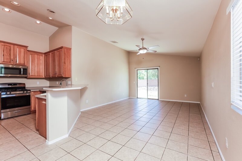 1,845/Mo, 10462 E Dusky Willow Dr Tucson, AZ 85747 Family Room View