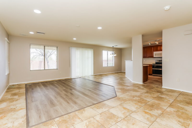 1,715/Mo, 18369 S Avenida Arroyo Seco Green Valley, AZ 85614 Living Room View