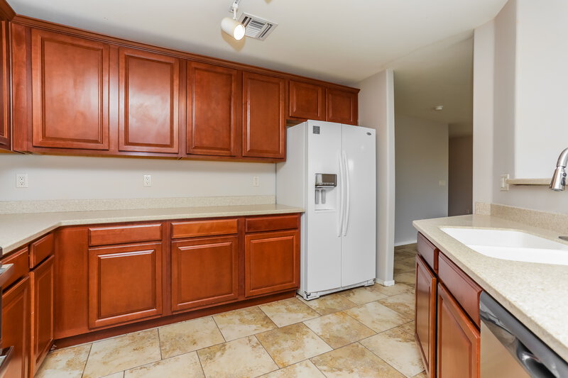 1,715/Mo, 18369 S Avenida Arroyo Seco Green Valley, AZ 85614 Kitchen View 2