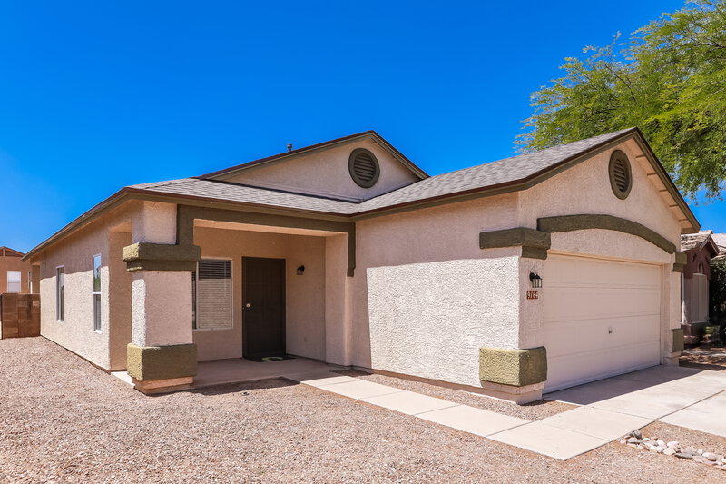 1,750/Mo, 9164 E Sugar Sumac St Tucson, AZ 85747 Front View