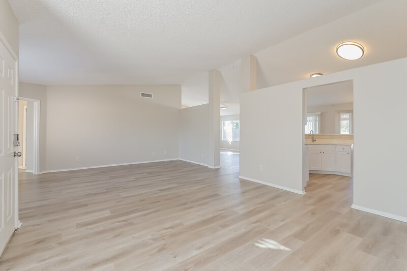 2,070/Mo, 7790 S Claremon Ave Tucson, AZ 85747 Living Room View 2