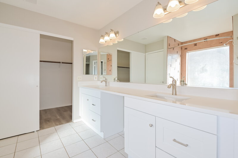2,070/Mo, 7790 S Claremon Ave Tucson, AZ 85747 Main Bathroom View
