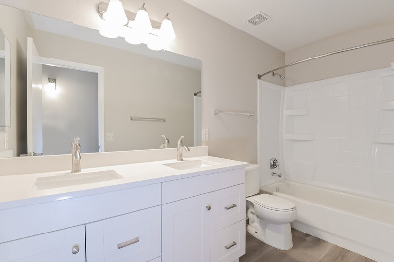 2,070/Mo, 7790 S Claremon Ave Tucson, AZ 85747 Bathroom View