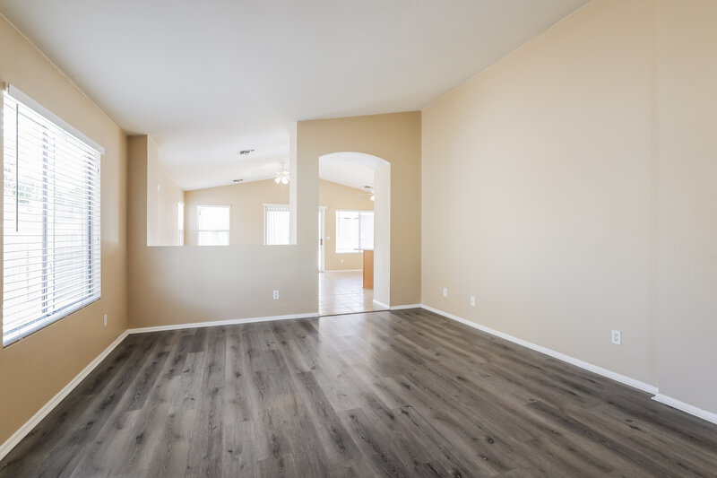 1,835/Mo, 9151 E Autumn Sage St Tucson, AZ 85747 Living Room View 2