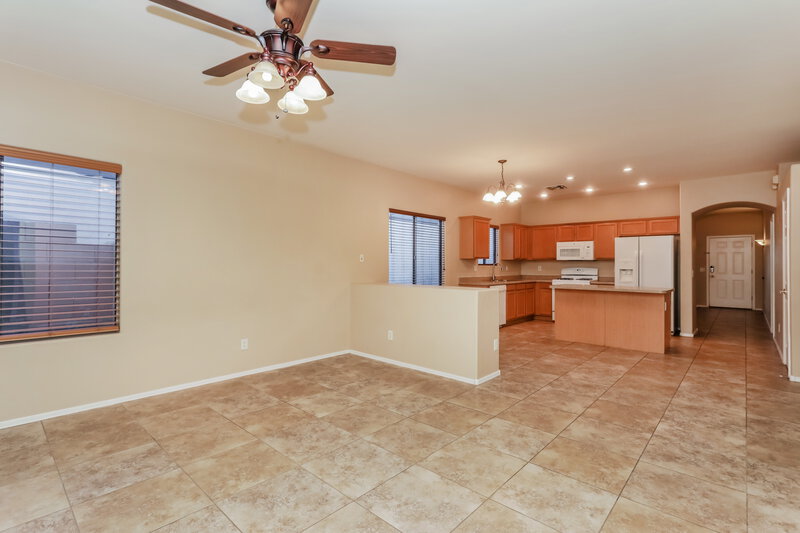 1,800/Mo, 123 E Corte Rancho Colina Sahuarita, AZ 85629 Family Room View