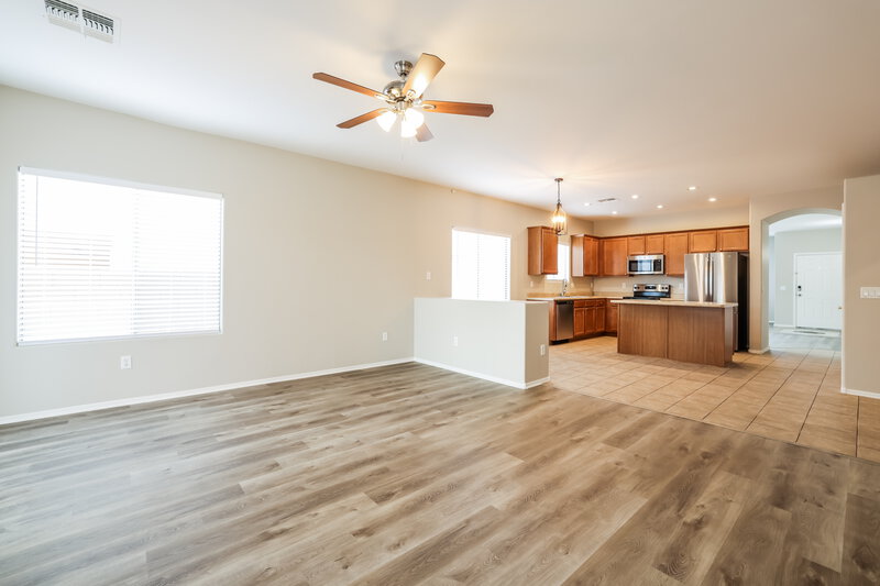 2,200/Mo, 14508 S Camino Tierra Monte Sahuarita, AZ 85629 Family Room View 2
