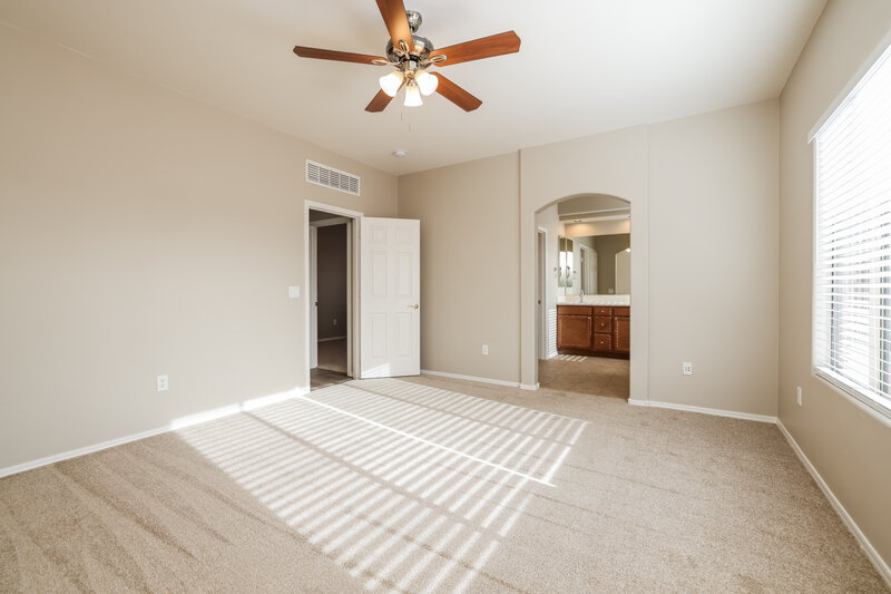 2,200/Mo, 14508 S Camino Tierra Monte Sahuarita, AZ 85629 Main Bedroom View 2