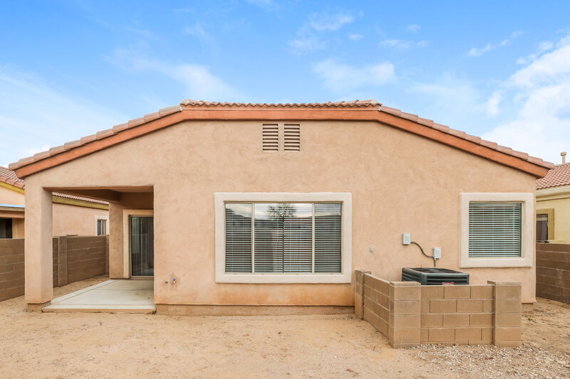 2,200/Mo, 14508 S Camino Tierra Monte Sahuarita, AZ 85629 Rear View