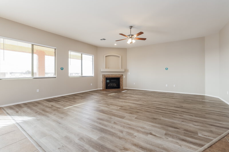 2,110/Mo, 420 S Blue River Loop Vail, AZ 85641 Living Room View 2