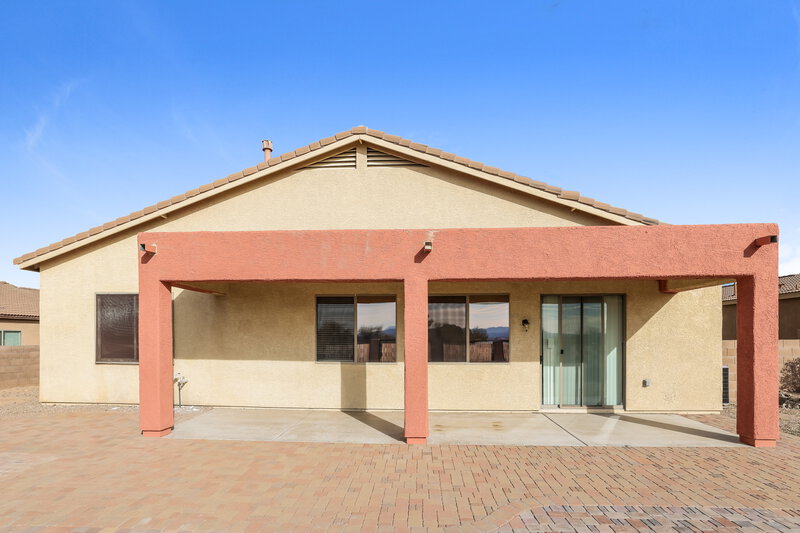 2,110/Mo, 420 S Blue River Loop Vail, AZ 85641 Rear View