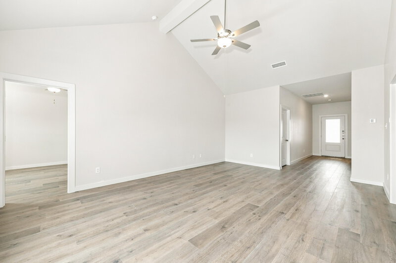 2,245/Mo, 105 Thomas Paine Dr Venus, TX 76084 Living Room View