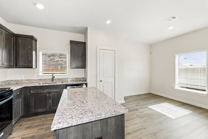 2,245/Mo, 105 Thomas Paine Dr Venus, TX 76084 Kitchen View