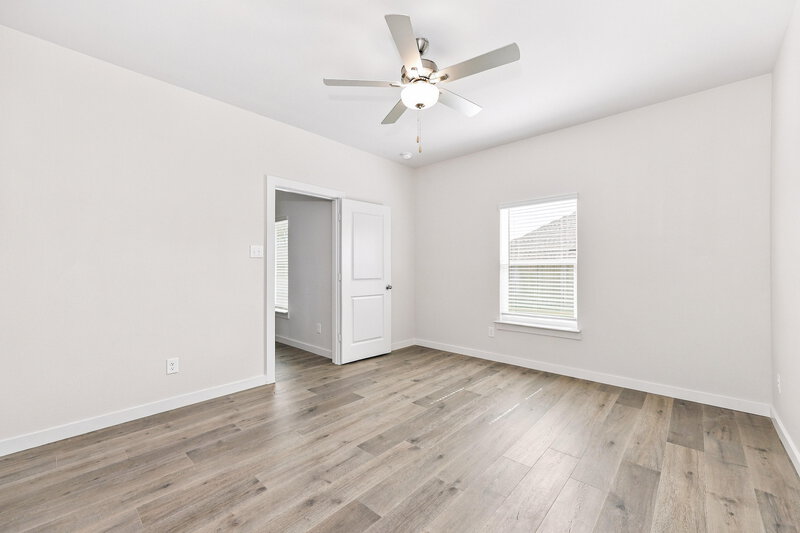 2,245/Mo, 105 Thomas Paine Dr Venus, TX 76084 Primary Bedroom View