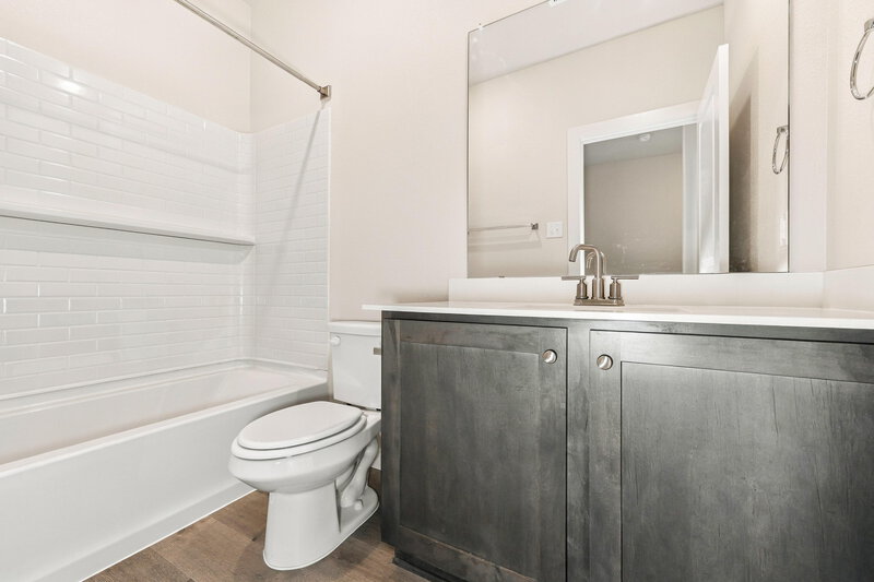 2,245/Mo, 105 Thomas Paine Dr Venus, TX 76084 Bathroom View