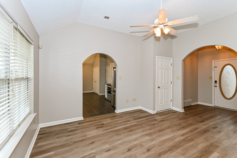 1,920/Mo, 9908 Morgan Manor Dr Olive Branch, MS 38654 Living Room View