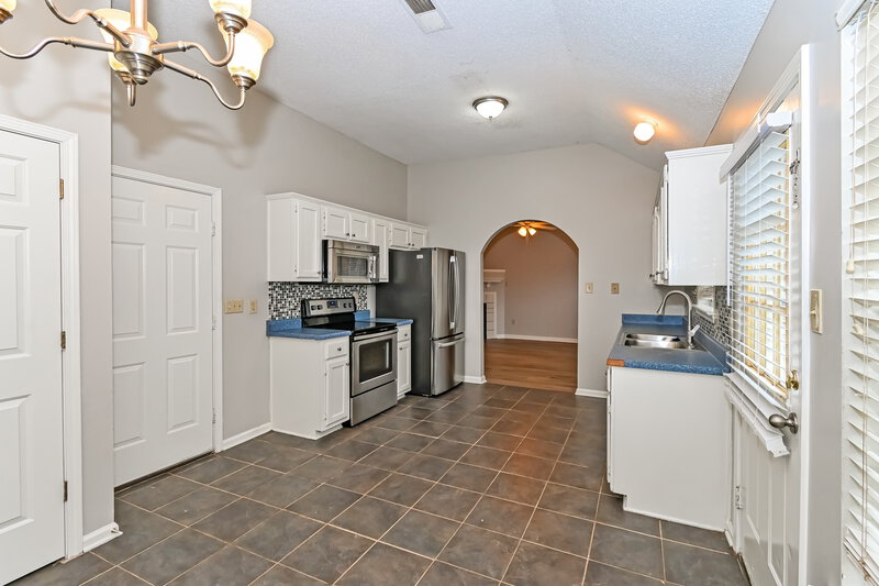 1,920/Mo, 9908 Morgan Manor Dr Olive Branch, MS 38654 Dining Room View