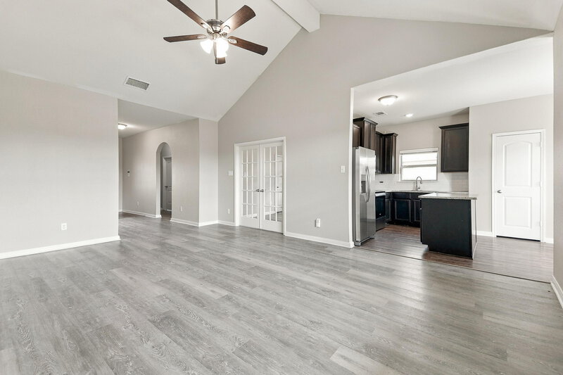 2,170/Mo, 1403 Park Trails Blvd Princeton, TX 75407 Living Room View 3