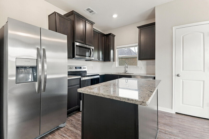 2,170/Mo, 1403 Park Trails Blvd Princeton, TX 75407 Kitchen View 2