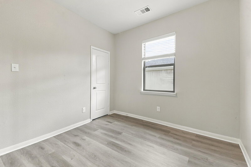 2,170/Mo, 1403 Park Trails Blvd Princeton, TX 75407 Bonus Room View