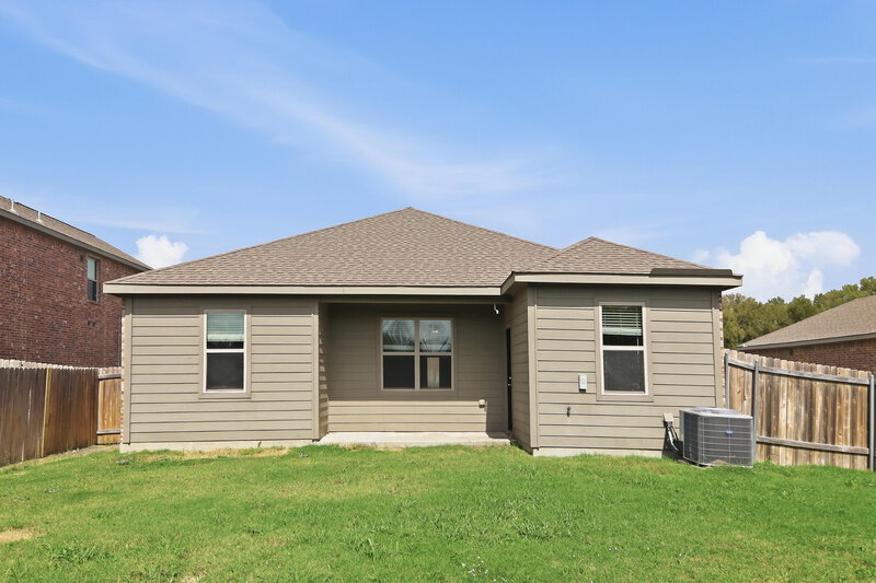 2,170/Mo, 1403 Park Trails Blvd Princeton, TX 75407 Rear View