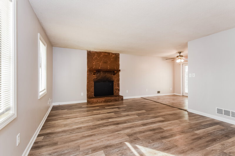 1,810/Mo, 2714 Beaver Creek Crossing SW Powder Springs, GA 30127 Living Room View