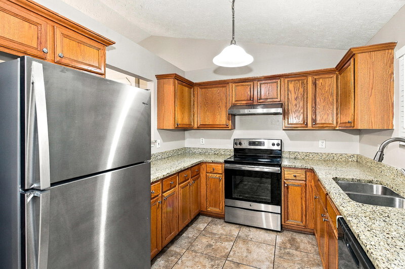 1,745/Mo, 6745 Hidden Lake Dr Rex, GA 30273 Kitchen View