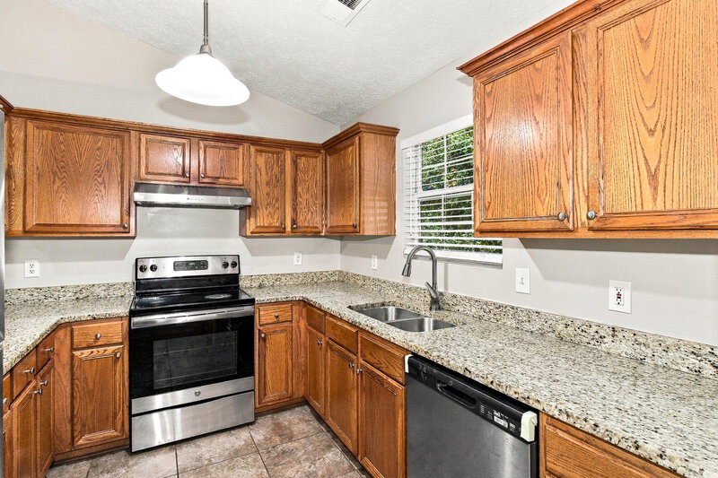 1,745/Mo, 6745 Hidden Lake Dr Rex, GA 30273 Kitchen View 2