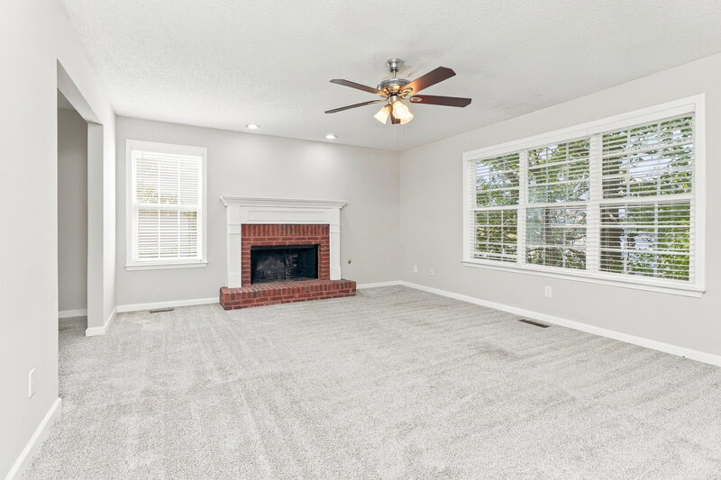 2,165/Mo, 1033 Saddle Brooke Drive Dallas, GA 30132 Living Room View