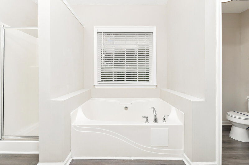 2,165/Mo, 1033 Saddle Brooke Drive Dallas, GA 30132 Primary Bathroom View