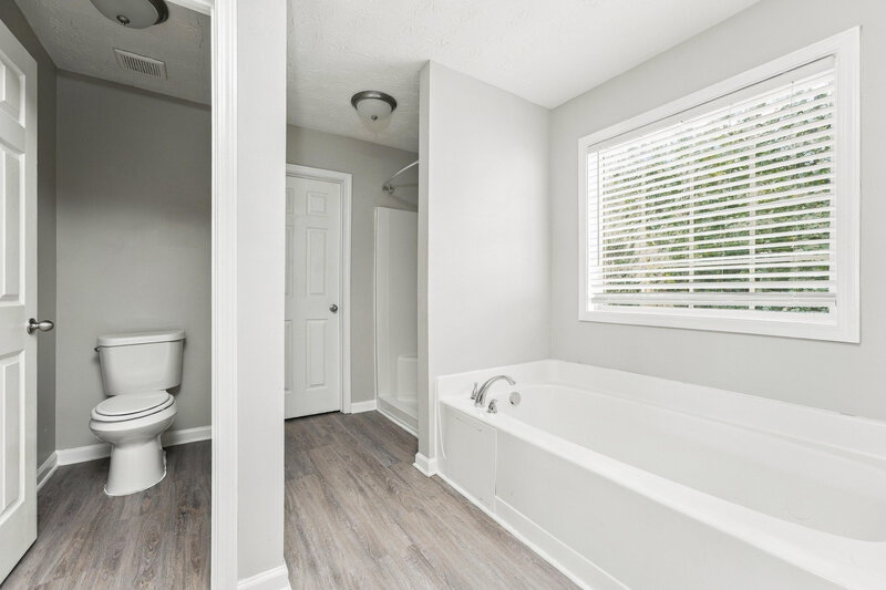 2,510/Mo, 4093 Hodgdon Corners Dr Lithonia, GA 30038 Primary Bathroom View